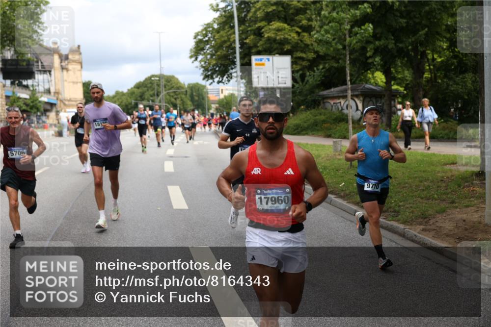 29.06.2025 - hella hamburg halbmarathon Yannick Fuchs http://msf.ph/oto/8164343 29.06.2025 10:39:59 20KM 2188, 2270, 2367, 2470, 2590, 2707, 3056, 3186, 3477, 4277, 4854, 5623, 5648, 5706, 6054, 6071, 6290, 6831, 7056, 7385, 7450, 8374, 9105, 9585, 9710, 10792, 10796, 11291, 11495, 11821, 12084, 12643, 13525, 13919, 14374, 14385, 14764, 15365, 15563, 15636, 16513, 16617, 16624, 16725, 17499, 17674, 17835, 17960, 18081, 18185, 18346, 18407, 18637, 18862, 18878 meine-sportfotos.de