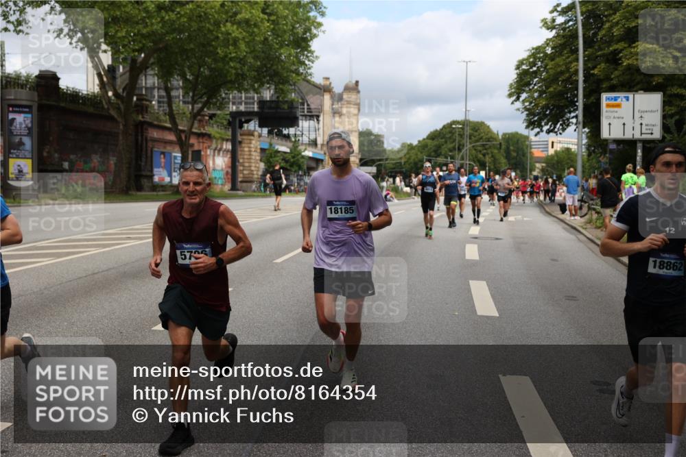 29.06.2025 - hella hamburg halbmarathon Yannick Fuchs http://msf.ph/oto/8164354 29.06.2025 10:40:00 20KM 2270, 2367, 2590, 2707, 3056, 3186, 3477, 4277, 4854, 5623, 5648, 5706, 6054, 6071, 6290, 6831, 7056, 7385, 7450, 8374, 9105, 9585, 9710, 10792, 10796, 11291, 11495, 11821, 12084, 12643, 13525, 13919, 14374, 14385, 14764, 14911, 15365, 15563, 15636, 16513, 16617, 16624, 16725, 17499, 17674, 17835, 17960, 18081, 18185, 18346, 18407, 18637, 18862, 18878 meine-sportfotos.de