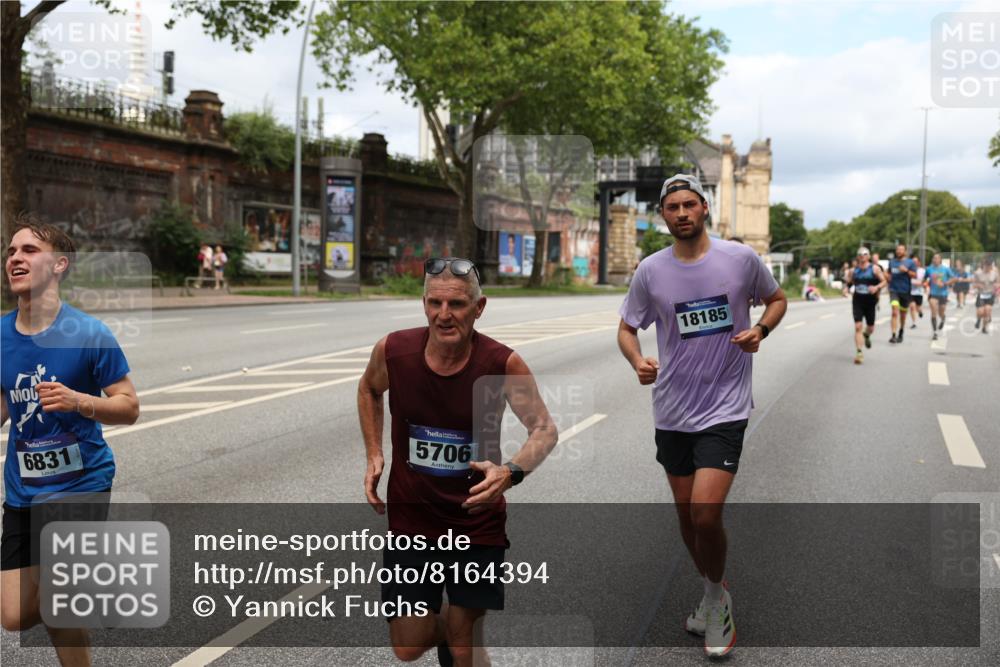 29.06.2025 - hella hamburg halbmarathon Yannick Fuchs http://msf.ph/oto/8164394 29.06.2025 10:40:00 20KM 2270, 2367, 2590, 2707, 3056, 3186, 3477, 4277, 4854, 5623, 5648, 5706, 6054, 6071, 6290, 6831, 7056, 7385, 7450, 8374, 9105, 9585, 9710, 10792, 10796, 11291, 11495, 11821, 12084, 12643, 13525, 13919, 14374, 14385, 14764, 14911, 15365, 15563, 15636, 16513, 16617, 16624, 16725, 17499, 17674, 17835, 17960, 18081, 18185, 18346, 18407, 18637, 18862, 18878 meine-sportfotos.de