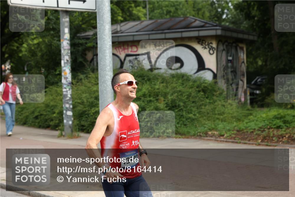 29.06.2025 - hella hamburg halbmarathon Yannick Fuchs http://msf.ph/oto/8164414 29.06.2025 10:22:06 20KM 1065, 1577, 5344, 9079, 10848, 12641, 12992, 13780, 14019, 15023, 15671, 18124, 19050 meine-sportfotos.de