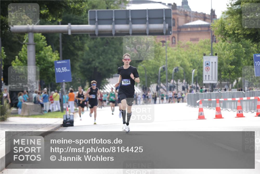 29.06.2025 - hella hamburg halbmarathon Jannik Wohlers http://msf.ph/oto/8164425 29.06.2025 09:40:37 Lombardsbrücke 14360, 14766, 15526, 17771 meine-sportfotos.de