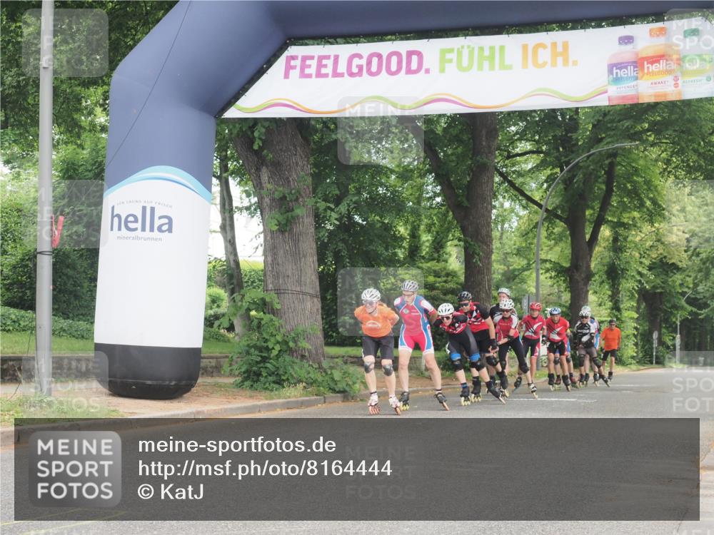 29.06.2025 - hella hamburg halbmarathon KatJ http://msf.ph/oto/8164444 29.06.2025 09:14:19 Zwischen KM18-KM19  meine-sportfotos.de