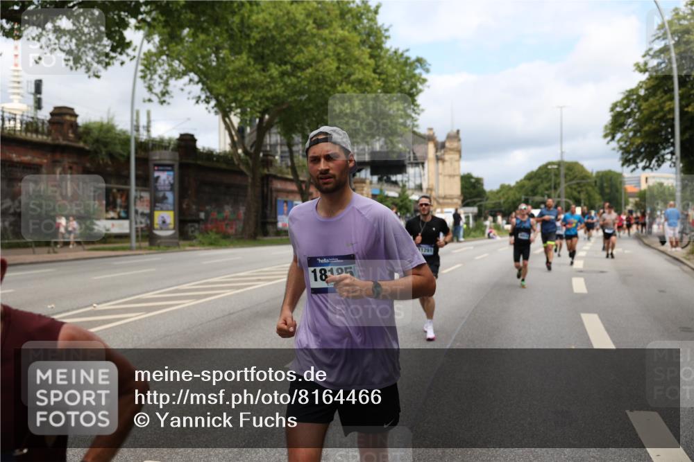 29.06.2025 - hella hamburg halbmarathon Yannick Fuchs http://msf.ph/oto/8164466 29.06.2025 10:40:01 20KM 2138, 2270, 2367, 2590, 2707, 3056, 3186, 3477, 4277, 4854, 5623, 5648, 5706, 6054, 6071, 6290, 6711, 6831, 7056, 7385, 7450, 8374, 9105, 9585, 9710, 10792, 10796, 11291, 11495, 11821, 12084, 12277, 12643, 13525, 13919, 14374, 14385, 14764, 14911, 15563, 15636, 16513, 16617, 16624, 16725, 17499, 17674, 17835, 17960, 18081, 18185, 18346, 18407, 18637, 18862, 18878 meine-sportfotos.de