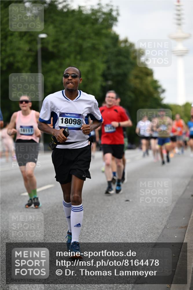 29.06.2025 - hella hamburg halbmarathon Dr. Thomas Lammeyer http://msf.ph/oto/8164478 29.06.2025 10:09:09 Kennedybrücke 1126, 1213, 1347, 1559, 2424, 2540, 2852, 3071, 3994, 4293, 4394, 4538, 5869, 6907, 6908, 7017, 7826, 9280, 10100, 10709, 10834, 11088 meine-sportfotos.de