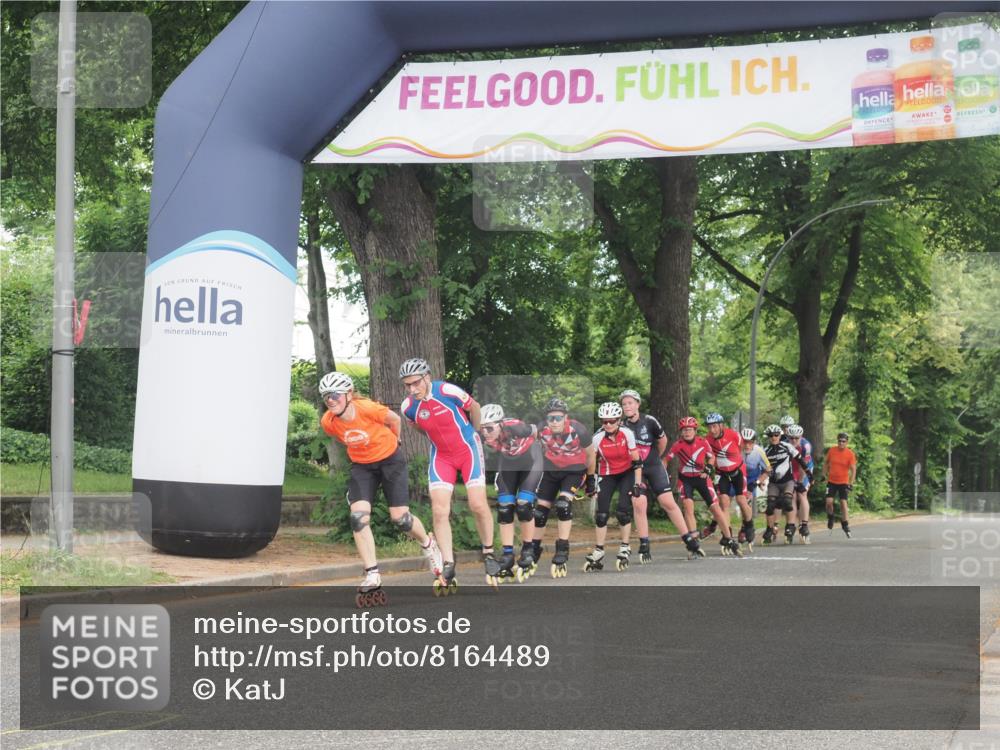 29.06.2025 - hella hamburg halbmarathon KatJ http://msf.ph/oto/8164489 29.06.2025 09:14:19 Zwischen KM18-KM19  meine-sportfotos.de