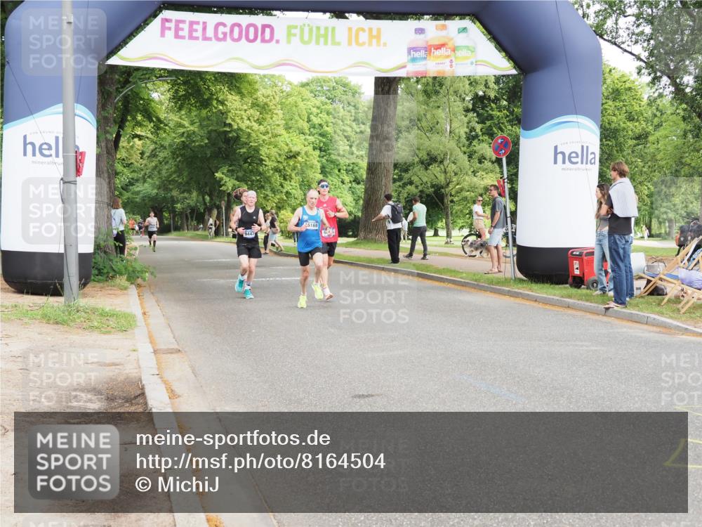 29.06.2025 - hella hamburg halbmarathon MichiJ http://msf.ph/oto/8164504 29.06.2025 10:13:34 Zwischen KM18-KM19 6699 meine-sportfotos.de
