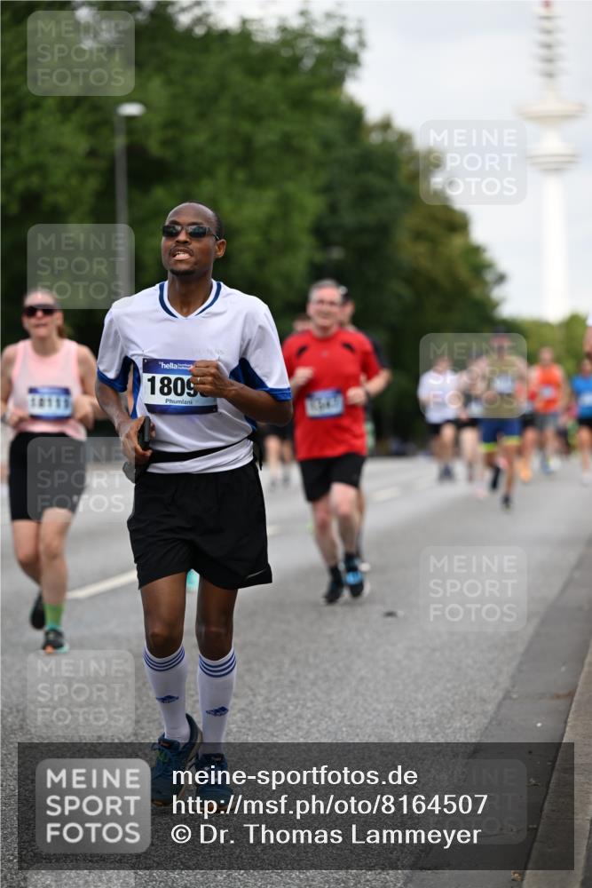 29.06.2025 - hella hamburg halbmarathon Dr. Thomas Lammeyer http://msf.ph/oto/8164507 29.06.2025 10:09:09 Kennedybrücke 1126, 1213, 1347, 1559, 2424, 2540, 2852, 3071, 3994, 4293, 4394, 4538, 5869, 6907, 6908, 7017, 7826, 9280, 10100, 10709, 10834, 11088 meine-sportfotos.de