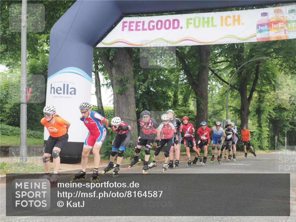 29.06.2025 - hella hamburg halbmarathon KatJ http://msf.ph/oto/8164587 29.06.2025 09:14:19 Zwischen KM18-KM19  meine-sportfotos.de