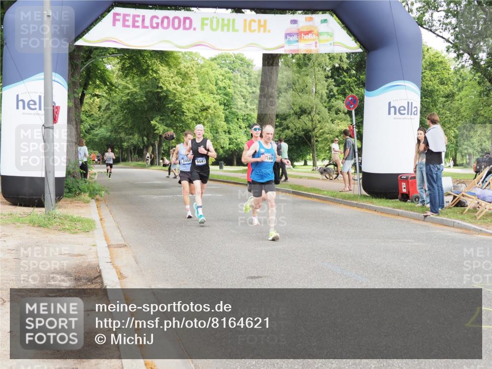 29.06.2025 - hella hamburg halbmarathon MichiJ http://msf.ph/oto/8164621 29.06.2025 10:13:35 Zwischen KM18-KM19 2459, 6699, 6816, 9447 meine-sportfotos.de