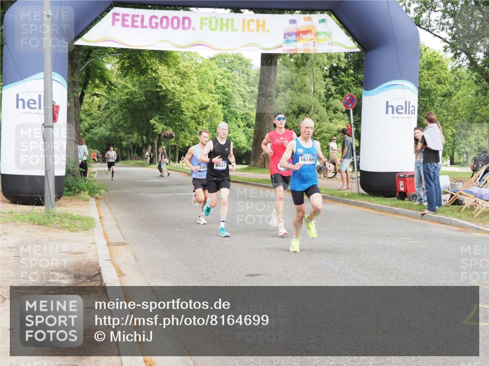 29.06.2025 - hella hamburg halbmarathon MichiJ http://msf.ph/oto/8164699 29.06.2025 10:13:36 Zwischen KM18-KM19 2459, 6699, 6816, 9447, 16169 meine-sportfotos.de
