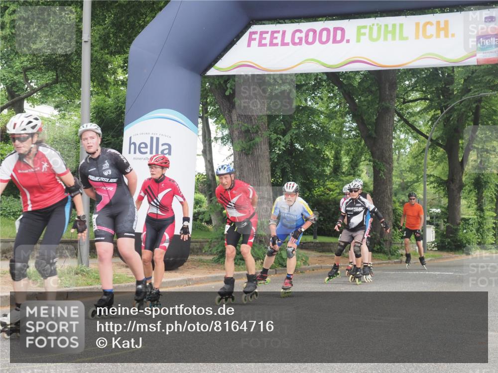29.06.2025 - hella hamburg halbmarathon KatJ http://msf.ph/oto/8164716 29.06.2025 09:14:21 Zwischen KM18-KM19  meine-sportfotos.de