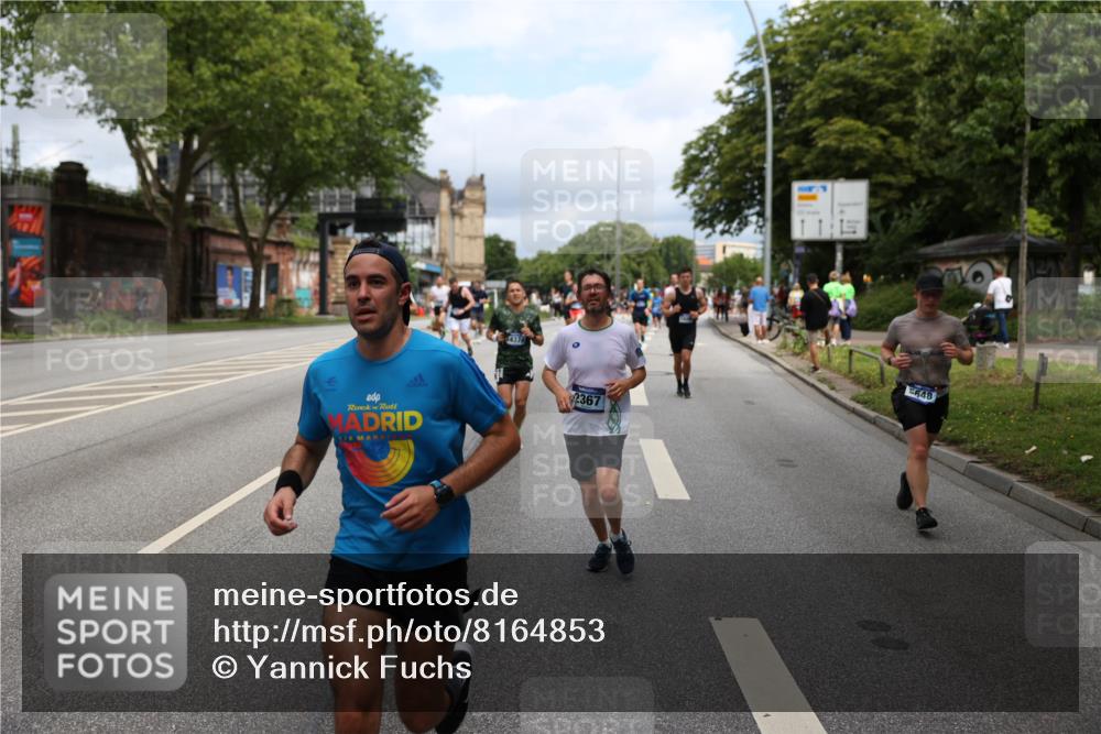 29.06.2025 - hella hamburg halbmarathon Yannick Fuchs http://msf.ph/oto/8164853 29.06.2025 10:40:06 20KM 1569, 1600, 2138, 2270, 2367, 2590, 2707, 3056, 3186, 3477, 4277, 4345, 4854, 5648, 6054, 6071, 6290, 6460, 6711, 7056, 7385, 7450, 8374, 9585, 10792, 10796, 11291, 11495, 11773, 11821, 11936, 12084, 12277, 13525, 14200, 14374, 14385, 14764, 14911, 15563, 15636, 15741, 16513, 16624, 17499, 17674, 17835, 18081, 18346, 18637, 18878 meine-sportfotos.de