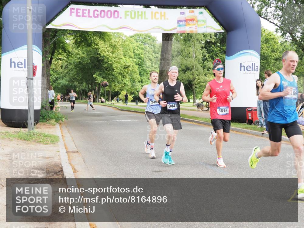 29.06.2025 - hella hamburg halbmarathon MichiJ http://msf.ph/oto/8164896 29.06.2025 10:13:37 Zwischen KM18-KM19 2459, 6699, 6816, 9447, 16169 meine-sportfotos.de