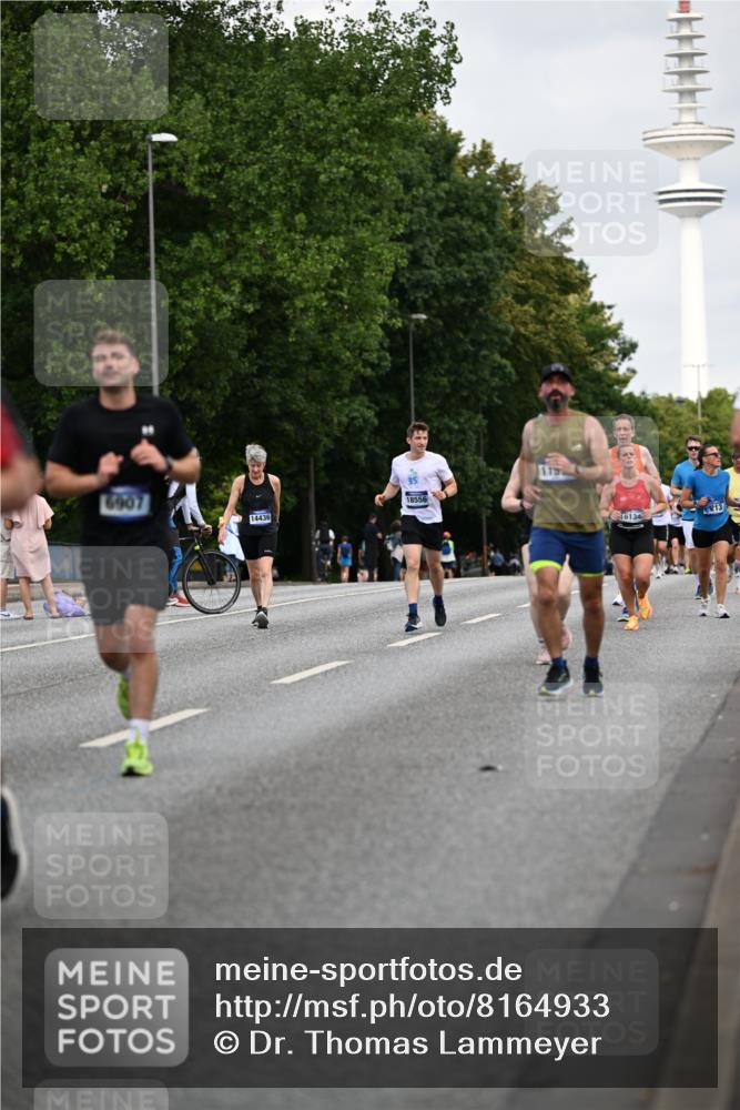 29.06.2025 - hella hamburg halbmarathon Dr. Thomas Lammeyer http://msf.ph/oto/8164933 29.06.2025 10:09:13 Kennedybrücke 1126, 1213, 1347, 1559, 2424, 2540, 2852, 3071, 3578, 4293, 4394, 4538, 5869, 6907, 6908, 7017, 7826, 8316, 10100, 10709, 10834, 11088 meine-sportfotos.de