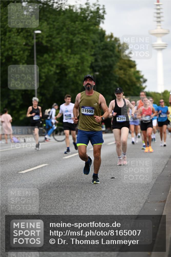 29.06.2025 - hella hamburg halbmarathon Dr. Thomas Lammeyer http://msf.ph/oto/8165007 29.06.2025 10:09:15 Kennedybrücke 1126, 1213, 1347, 1559, 2424, 2540, 2852, 3071, 3578, 4293, 4394, 4538, 5869, 6907, 6908, 7017, 7826, 8316, 9165, 9680, 10100, 10694, 10709, 10834, 11088 meine-sportfotos.de