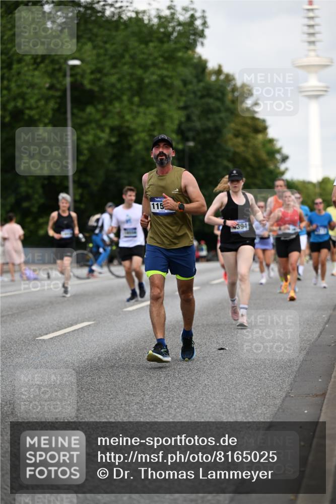 29.06.2025 - hella hamburg halbmarathon Dr. Thomas Lammeyer http://msf.ph/oto/8165025 29.06.2025 10:09:15 Kennedybrücke 1126, 1213, 1347, 1559, 2424, 2540, 2852, 3071, 3578, 4293, 4394, 4538, 5869, 6907, 6908, 7017, 7826, 8316, 9165, 9680, 10100, 10694, 10709, 10834, 11088 meine-sportfotos.de