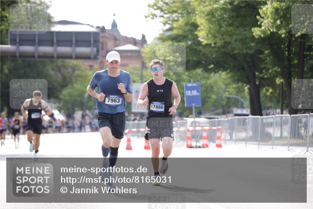 29.06.2025 - hella hamburg halbmarathon Jannik Wohlers http://msf.ph/oto/8165031 29.06.2025 09:40:46 Lombardsbrücke 7834, 7963, 14766, 15526, 17886 meine-sportfotos.de