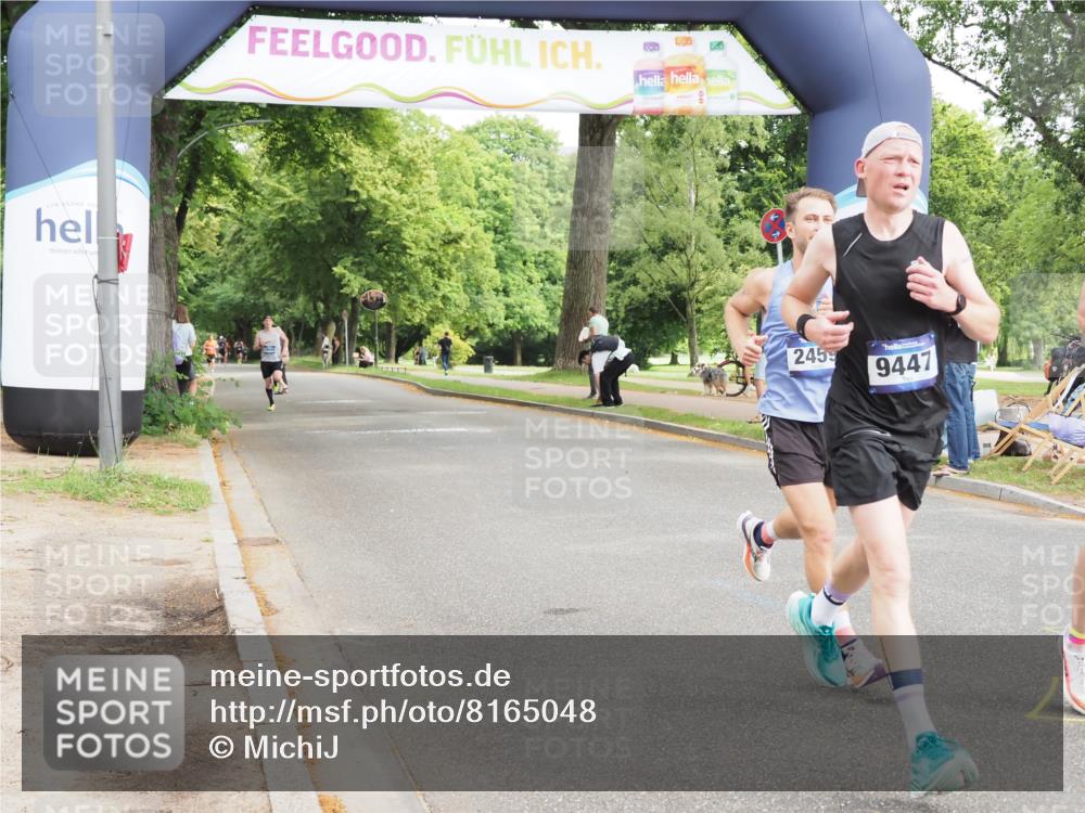 29.06.2025 - hella hamburg halbmarathon MichiJ http://msf.ph/oto/8165048 29.06.2025 10:13:37 Zwischen KM18-KM19 2459, 6699, 6816, 9447, 16169 meine-sportfotos.de