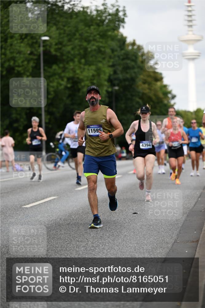 29.06.2025 - hella hamburg halbmarathon Dr. Thomas Lammeyer http://msf.ph/oto/8165051 29.06.2025 10:09:15 Kennedybrücke 1126, 1213, 1347, 1559, 2424, 2540, 2852, 3071, 3578, 4293, 4394, 4538, 5869, 6907, 6908, 7017, 7826, 8316, 9165, 9680, 10100, 10694, 10709, 10834, 11088 meine-sportfotos.de