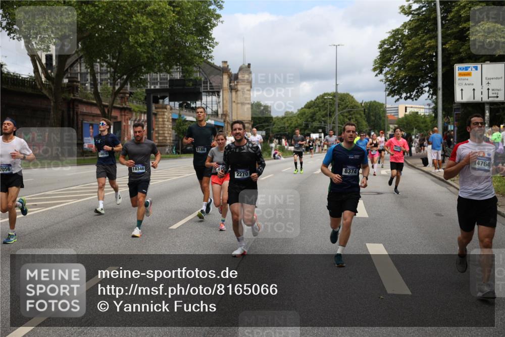 29.06.2025 - hella hamburg halbmarathon Yannick Fuchs http://msf.ph/oto/8165066 29.06.2025 10:40:11 20KM 1569, 1600, 1920, 2048, 2138, 2189, 2270, 2590, 2707, 3056, 3186, 3477, 4277, 4345, 4854, 5648, 6071, 6290, 6460, 6532, 6711, 7056, 7385, 7450, 8269, 8374, 8668, 9585, 10792, 10796, 11495, 11773, 11936, 12084, 12277, 13525, 14062, 14200, 14228, 14374, 14385, 14462, 14764, 14911, 15563, 15636, 15741, 16513, 16624, 17499, 17674, 17835, 18081, 18346, 18637, 18878 meine-sportfotos.de