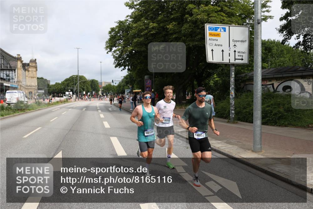 29.06.2025 - hella hamburg halbmarathon Yannick Fuchs http://msf.ph/oto/8165116 29.06.2025 10:22:24 20KM 5344, 9079, 9097, 9804, 10485, 10848, 12341, 13956, 14019, 14828, 15136, 18037, 18124, 19050 meine-sportfotos.de