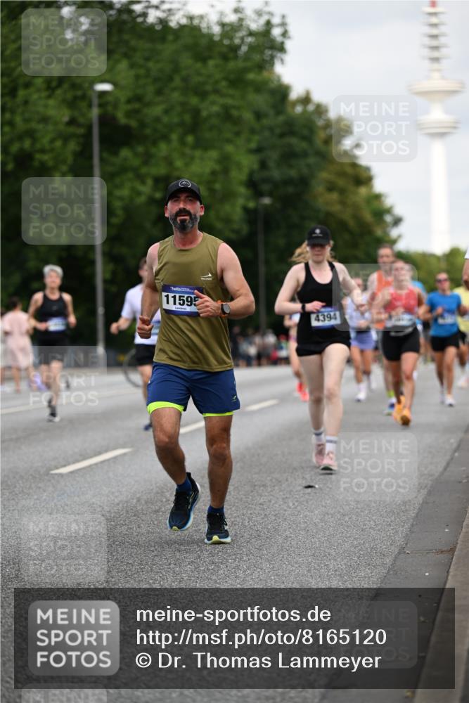 29.06.2025 - hella hamburg halbmarathon Dr. Thomas Lammeyer http://msf.ph/oto/8165120 29.06.2025 10:09:16 Kennedybrücke 1126, 1213, 1347, 1559, 2298, 2424, 2540, 2852, 3071, 3578, 4293, 4394, 4538, 5869, 6059, 6907, 6908, 7017, 7826, 8316, 9007, 9165, 9680, 10694, 10834, 11088 meine-sportfotos.de