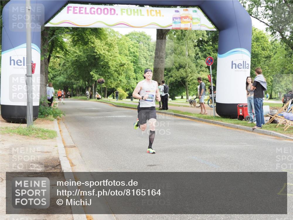 29.06.2025 - hella hamburg halbmarathon MichiJ http://msf.ph/oto/8165164 29.06.2025 10:13:42 Zwischen KM18-KM19 2459, 6816, 9447, 16169, 18693 meine-sportfotos.de
