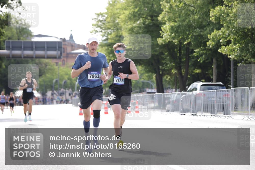 29.06.2025 - hella hamburg halbmarathon Jannik Wohlers http://msf.ph/oto/8165260 29.06.2025 09:40:47 Lombardsbrücke 7834, 7963, 15526, 17886 meine-sportfotos.de