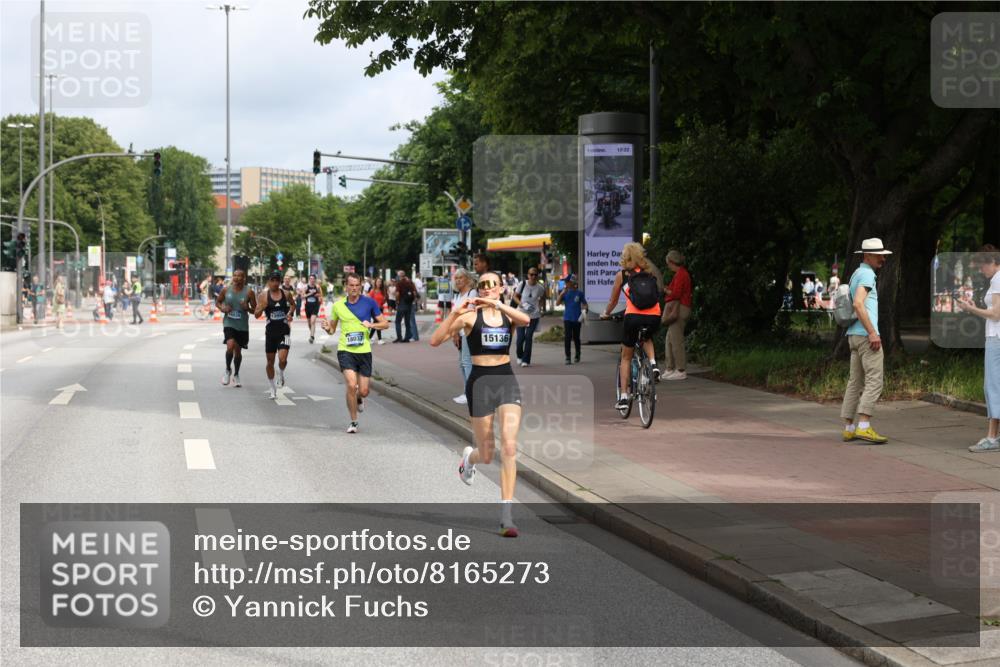 29.06.2025 - hella hamburg halbmarathon Yannick Fuchs http://msf.ph/oto/8165273 29.06.2025 10:22:30 20KM 9097, 9804, 10485, 12341, 13941, 13956, 14828, 15136, 15583, 17893, 18037, 18124, 19050, 19114 meine-sportfotos.de