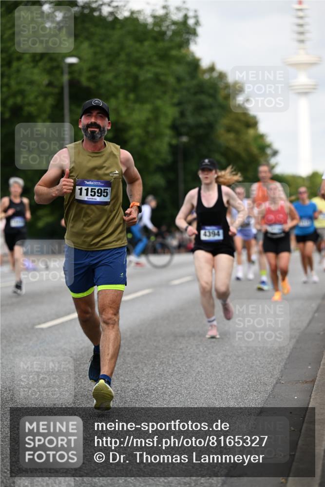 29.06.2025 - hella hamburg halbmarathon Dr. Thomas Lammeyer http://msf.ph/oto/8165327 29.06.2025 10:09:16 Kennedybrücke 1126, 1213, 1347, 1559, 2298, 2424, 2540, 2852, 3071, 3578, 4293, 4394, 4538, 5869, 6059, 6907, 6908, 7017, 7826, 8316, 9007, 9165, 9680, 10694, 10834, 11088 meine-sportfotos.de