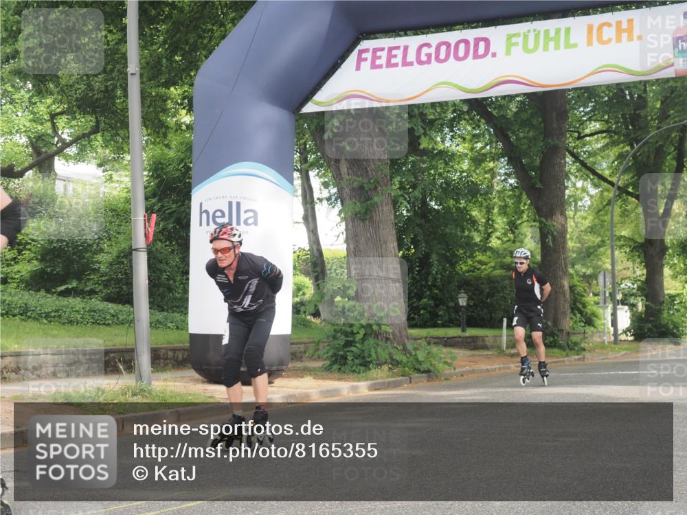 29.06.2025 - hella hamburg halbmarathon KatJ http://msf.ph/oto/8165355 29.06.2025 09:14:57 Zwischen KM18-KM19  meine-sportfotos.de