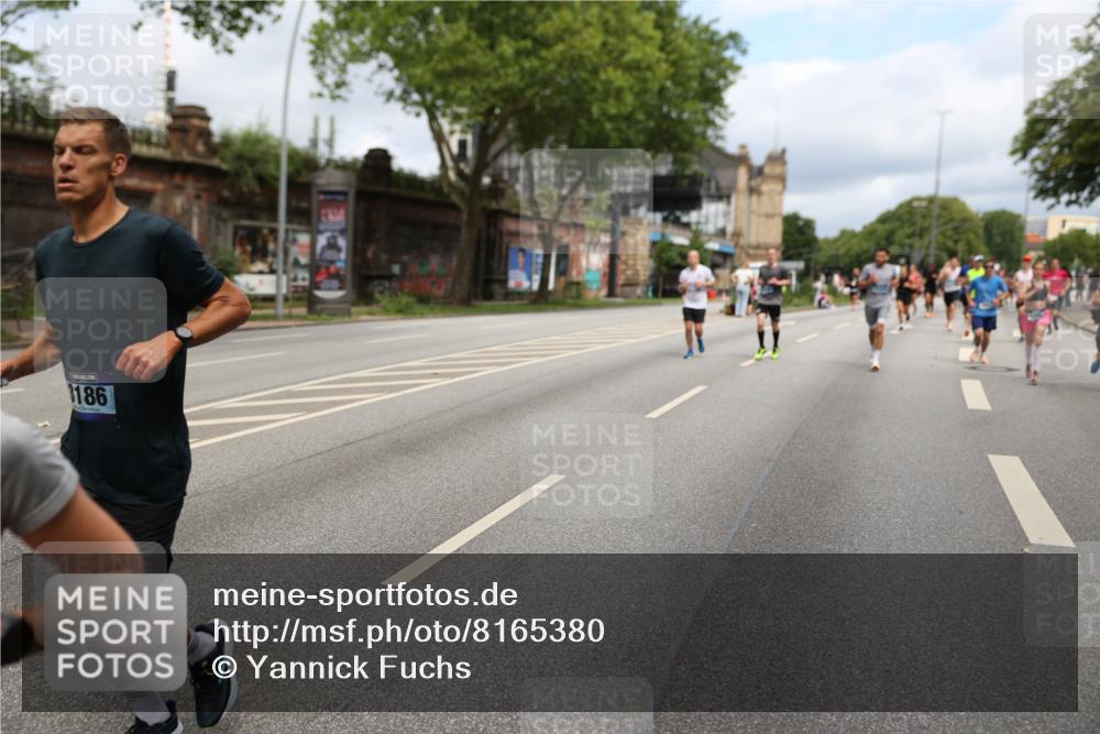 29.06.2025 - hella hamburg halbmarathon Yannick Fuchs http://msf.ph/oto/8165380 29.06.2025 10:40:13 20KM 1569, 1600, 1920, 2048, 2138, 2189, 2270, 2590, 2707, 3056, 3186, 3477, 4277, 4345, 4854, 6071, 6290, 6460, 6532, 6711, 7056, 7385, 7450, 8269, 8374, 8577, 8668, 9585, 10792, 10796, 11094, 11495, 11773, 11936, 12084, 12277, 13525, 14062, 14200, 14228, 14385, 14462, 14764, 14804, 14911, 15563, 15741, 16513, 16624, 17499, 17674, 17835, 18081, 18346, 18637, 18878 meine-sportfotos.de