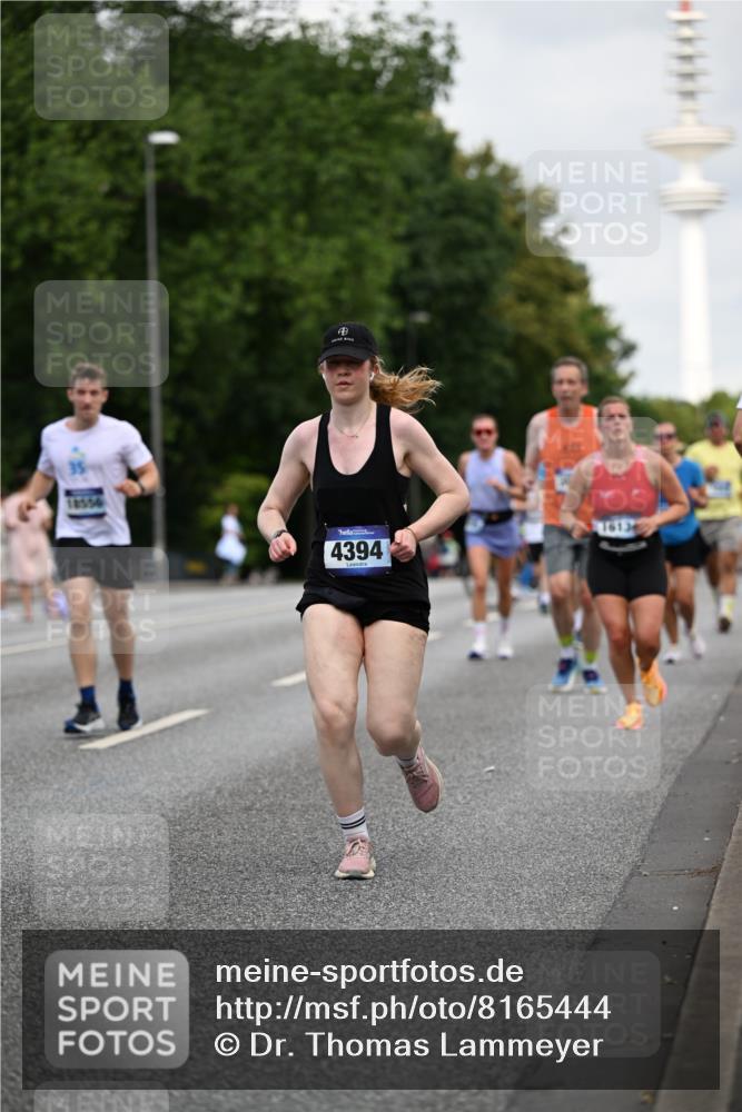 29.06.2025 - hella hamburg halbmarathon Dr. Thomas Lammeyer http://msf.ph/oto/8165444 29.06.2025 10:09:18 Kennedybrücke 1126, 1213, 1347, 1863, 2298, 2424, 2540, 2852, 3071, 3578, 4293, 4394, 4538, 5869, 6059, 6907, 6908, 7017, 7826, 8316, 8999, 9007, 9019, 9165, 9680, 10694, 11088 meine-sportfotos.de