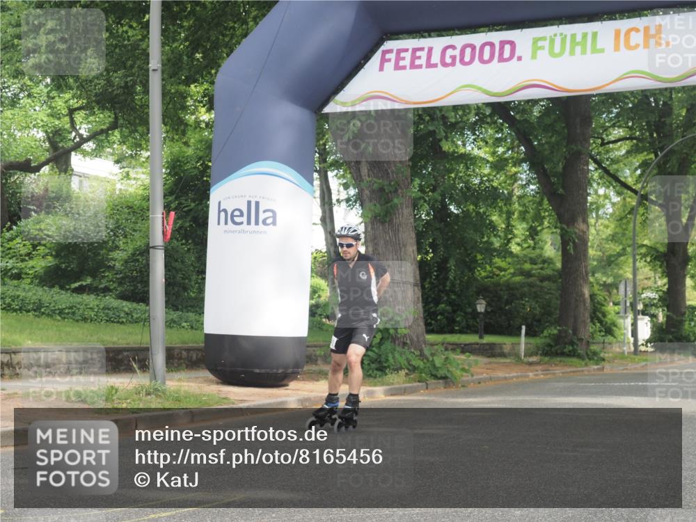 29.06.2025 - hella hamburg halbmarathon KatJ http://msf.ph/oto/8165456 29.06.2025 09:14:58 Zwischen KM18-KM19  meine-sportfotos.de