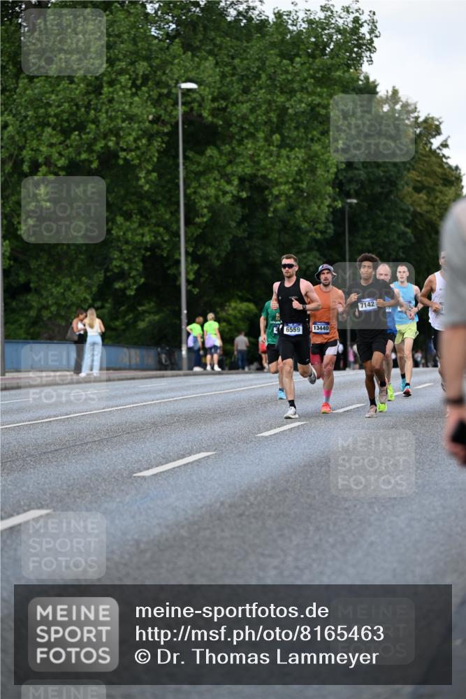 29.06.2025 - hella hamburg halbmarathon Dr. Thomas Lammeyer http://msf.ph/oto/8165463 29.06.2025 09:44:55 Kennedybrücke 1241, 2892, 4571, 6559, 7862, 10780, 11194 meine-sportfotos.de