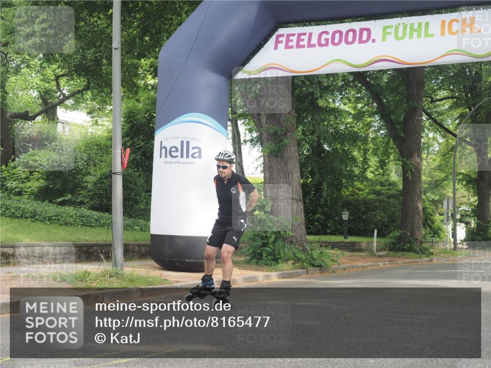 29.06.2025 - hella hamburg halbmarathon KatJ http://msf.ph/oto/8165477 29.06.2025 09:14:58 Zwischen KM18-KM19  meine-sportfotos.de