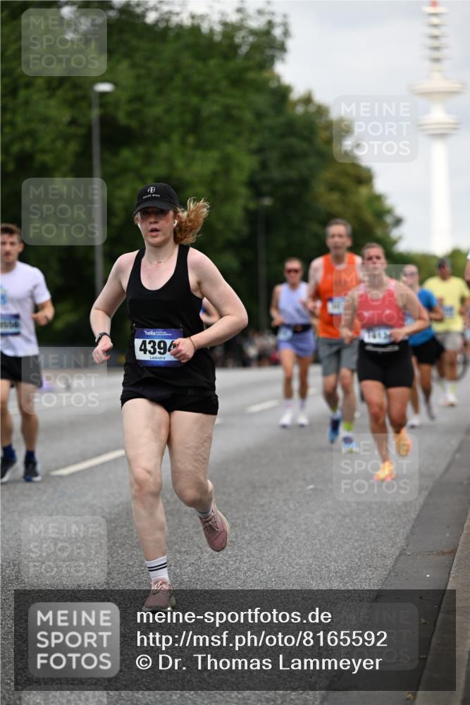 29.06.2025 - hella hamburg halbmarathon Dr. Thomas Lammeyer http://msf.ph/oto/8165592 29.06.2025 10:09:18 Kennedybrücke 1126, 1213, 1347, 1863, 2298, 2424, 2540, 2852, 3071, 3578, 4293, 4394, 4538, 5869, 6059, 6907, 6908, 7017, 7826, 8316, 8999, 9007, 9019, 9165, 9680, 10694, 11088 meine-sportfotos.de