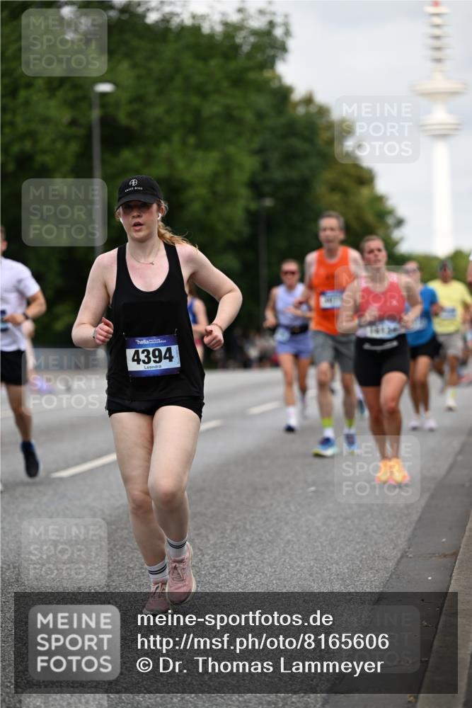 29.06.2025 - hella hamburg halbmarathon Dr. Thomas Lammeyer http://msf.ph/oto/8165606 29.06.2025 10:09:18 Kennedybrücke 1126, 1213, 1347, 1863, 2298, 2424, 2540, 2852, 3071, 3578, 4293, 4394, 4538, 5869, 6059, 6907, 6908, 7017, 7826, 8316, 8999, 9007, 9019, 9165, 9680, 10694, 11088 meine-sportfotos.de