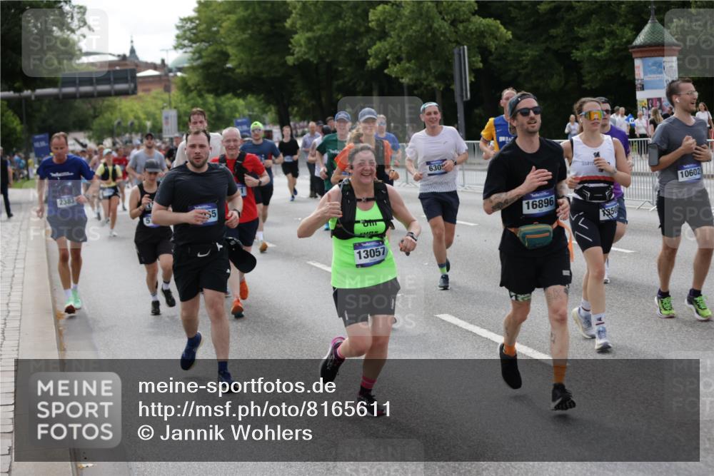 29.06.2025 - hella hamburg halbmarathon Jannik Wohlers http://msf.ph/oto/8165611 29.06.2025 10:20:39 Lombardsbrücke 1028, 1266, 1658, 2383, 2923, 2945, 2956, 2986, 3161, 3453, 3813, 4082, 4350, 5041, 5061, 5767, 6275, 6308, 7228, 7608, 8113, 8724, 8726, 9005, 9011, 9108, 9236, 10585, 10602, 11698, 11775, 12175, 12395, 12561, 12694, 13057, 13448, 13508, 14615, 14809, 14819, 14986, 15020, 15470, 15736, 15767, 15913, 16256, 16896, 17035, 17341, 17367, 17832, 18141, 18170, 18305, 18397, 18784, 18809, 19124 meine-sportfotos.de