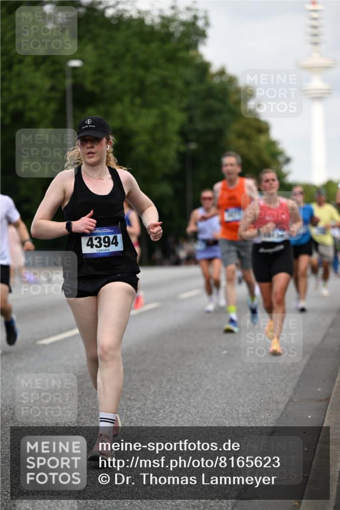 29.06.2025 - hella hamburg halbmarathon Dr. Thomas Lammeyer http://msf.ph/oto/8165623 29.06.2025 10:09:19 Kennedybrücke 1213, 1347, 1863, 2298, 2424, 2540, 2852, 3071, 3578, 4293, 4394, 4538, 5869, 6059, 6907, 6908, 7017, 7826, 8316, 8999, 9007, 9019, 9075, 9165, 9680, 10694, 11088 meine-sportfotos.de