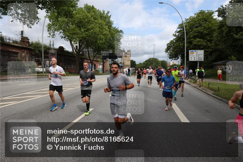 29.06.2025 - hella hamburg halbmarathon Yannick Fuchs http://msf.ph/oto/8165624 29.06.2025 10:40:17 20KM 1569, 1600, 1759, 1920, 2048, 2138, 2189, 2590, 2707, 3056, 3186, 3477, 4345, 4854, 6071, 6290, 6460, 6532, 6711, 7385, 7450, 7961, 8269, 8577, 8668, 9585, 10792, 10796, 11094, 11125, 11495, 11773, 11936, 12084, 12277, 13525, 14062, 14200, 14228, 14385, 14462, 14804, 14911, 15563, 15741, 16513, 16624, 17499, 17674, 17835, 18081, 18637, 18878 meine-sportfotos.de