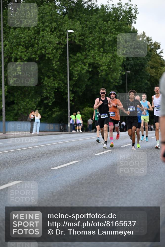 29.06.2025 - hella hamburg halbmarathon Dr. Thomas Lammeyer http://msf.ph/oto/8165637 29.06.2025 09:44:55 Kennedybrücke 1241, 2892, 4571, 6559, 7862, 10780, 11194 meine-sportfotos.de