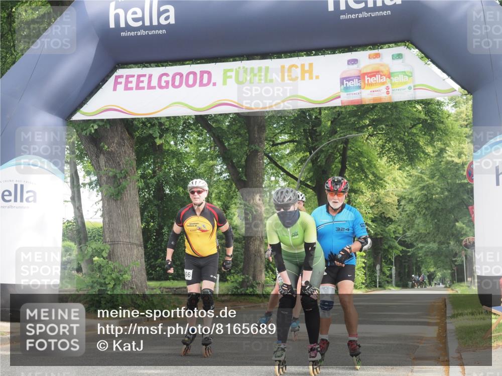 29.06.2025 - hella hamburg halbmarathon KatJ http://msf.ph/oto/8165689 29.06.2025 09:15:09 Zwischen KM18-KM19  meine-sportfotos.de