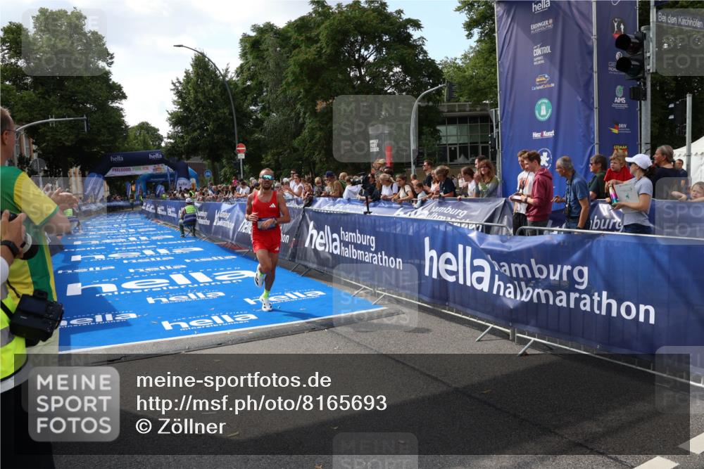 29.06.2025 - hella hamburg halbmarathon Zöllner http://msf.ph/oto/8165693 29.06.2025 10:05:15 Ziel 21, 20052, 20518 meine-sportfotos.de
