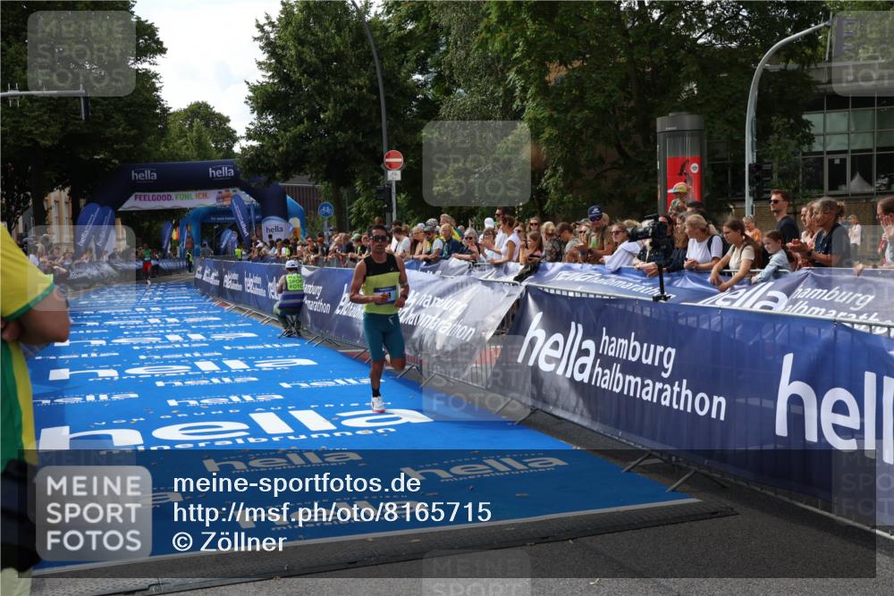 29.06.2025 - hella hamburg halbmarathon Zöllner http://msf.ph/oto/8165715 29.06.2025 10:05:23 Ziel 17, 19 meine-sportfotos.de