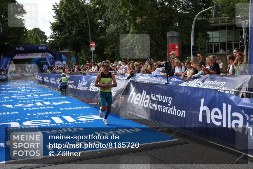 29.06.2025 - hella hamburg halbmarathon Zöllner http://msf.ph/oto/8165720 29.06.2025 10:05:24 Ziel 17, 19 meine-sportfotos.de