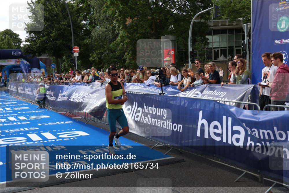 29.06.2025 - hella hamburg halbmarathon Zöllner http://msf.ph/oto/8165734 29.06.2025 10:05:24 Ziel 17, 19 meine-sportfotos.de