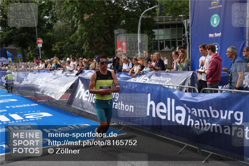 29.06.2025 - hella hamburg halbmarathon Zöllner http://msf.ph/oto/8165752 29.06.2025 10:05:24 Ziel 17, 19 meine-sportfotos.de