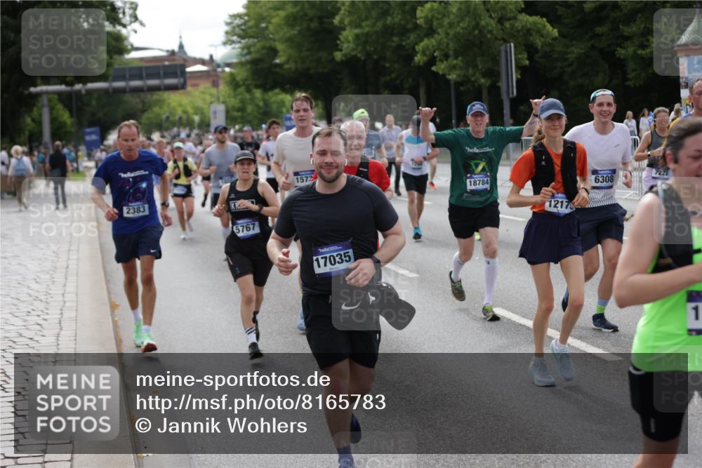 29.06.2025 - hella hamburg halbmarathon Jannik Wohlers http://msf.ph/oto/8165783 29.06.2025 10:20:40 Lombardsbrücke 1028, 1266, 1658, 2383, 2956, 2986, 3161, 3453, 3813, 4082, 4350, 5041, 5061, 5767, 6275, 6308, 7228, 7608, 8724, 8726, 9005, 9011, 9108, 9236, 9501, 10585, 10602, 11698, 11775, 12175, 12395, 12561, 12694, 13057, 13448, 13508, 14499, 14519, 14615, 14809, 14819, 14986, 15020, 15470, 15736, 15767, 15913, 16256, 16896, 17035, 17341, 17367, 18141, 18170, 18305, 18397, 18784, 18809, 19124 meine-sportfotos.de