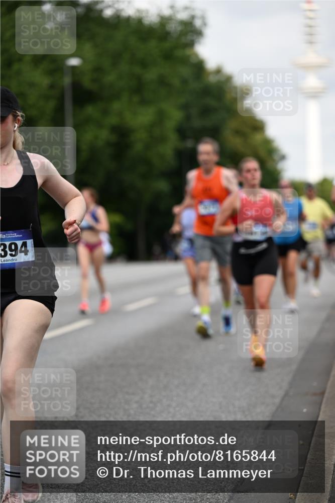 29.06.2025 - hella hamburg halbmarathon Dr. Thomas Lammeyer http://msf.ph/oto/8165844 29.06.2025 10:09:19 Kennedybrücke 1213, 1347, 1863, 2298, 2424, 2540, 2852, 3071, 3578, 4293, 4394, 4538, 5869, 6059, 6907, 6908, 7017, 7826, 8316, 8999, 9007, 9019, 9075, 9165, 9680, 10694, 11088 meine-sportfotos.de